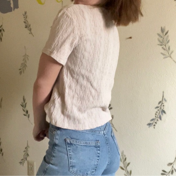 Knitted pattern stretchy tee - Picture 5 of 7